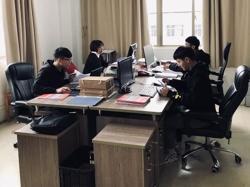 生產(chǎn)車(chē)間